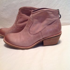 aisley western bootie